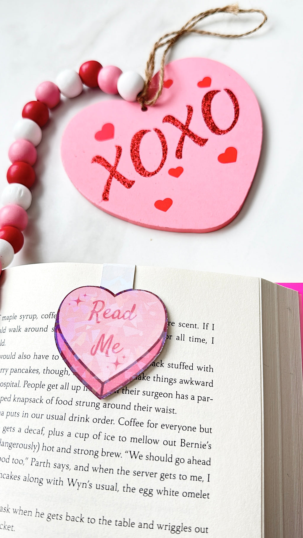 Read Me Magnetic Bookmark